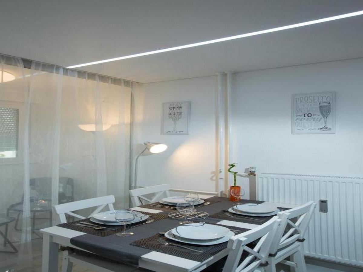 Modern & Luxury Apt Zagreb Airport W/ Free Wifi Lägenhet Velika Gorica Exteriör bild